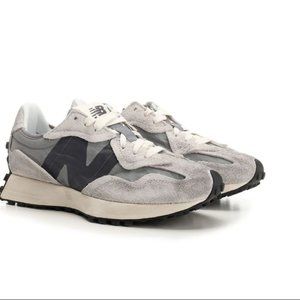 New Balance 327 Lace-Up Sneakers BRAND NEW!!! US 6 Women Medium TTS